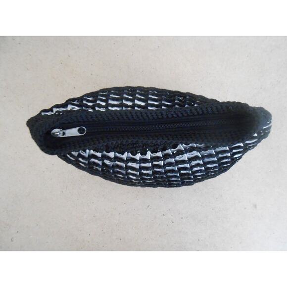 Upcycled Handmade Crochet / Soda Can Tab Purse - Picture 7 of 12